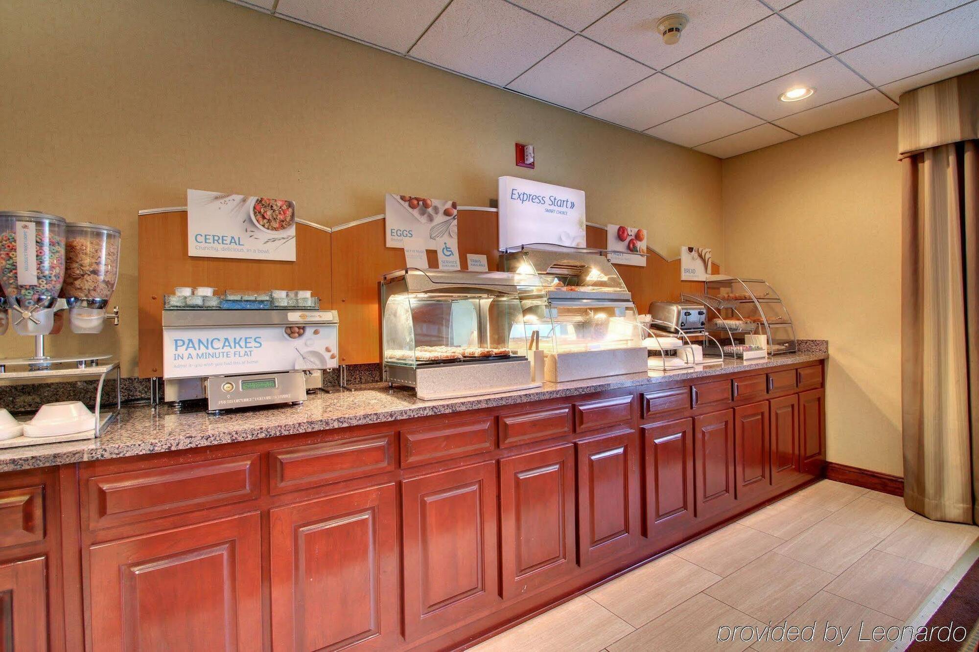 Comfort Inn & Suites Dahlonega University Area Exterior foto